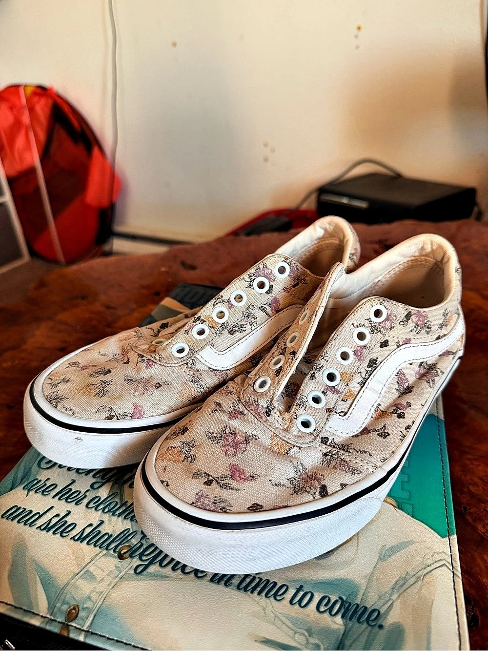 Vans Old Skool Retro Floral Sneakers White & Pink US 7.5